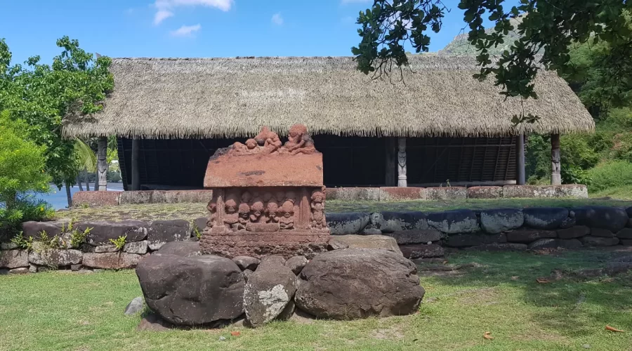 Monumento  de Nuku Hiva